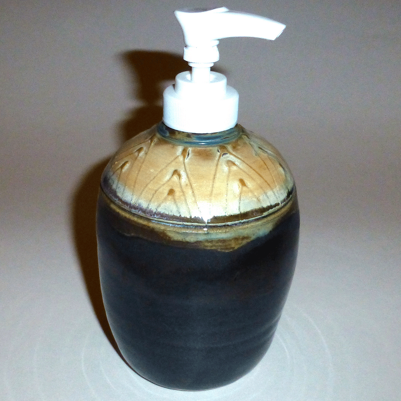 Mezza Handcrafted Liquid Soap Dispenser
